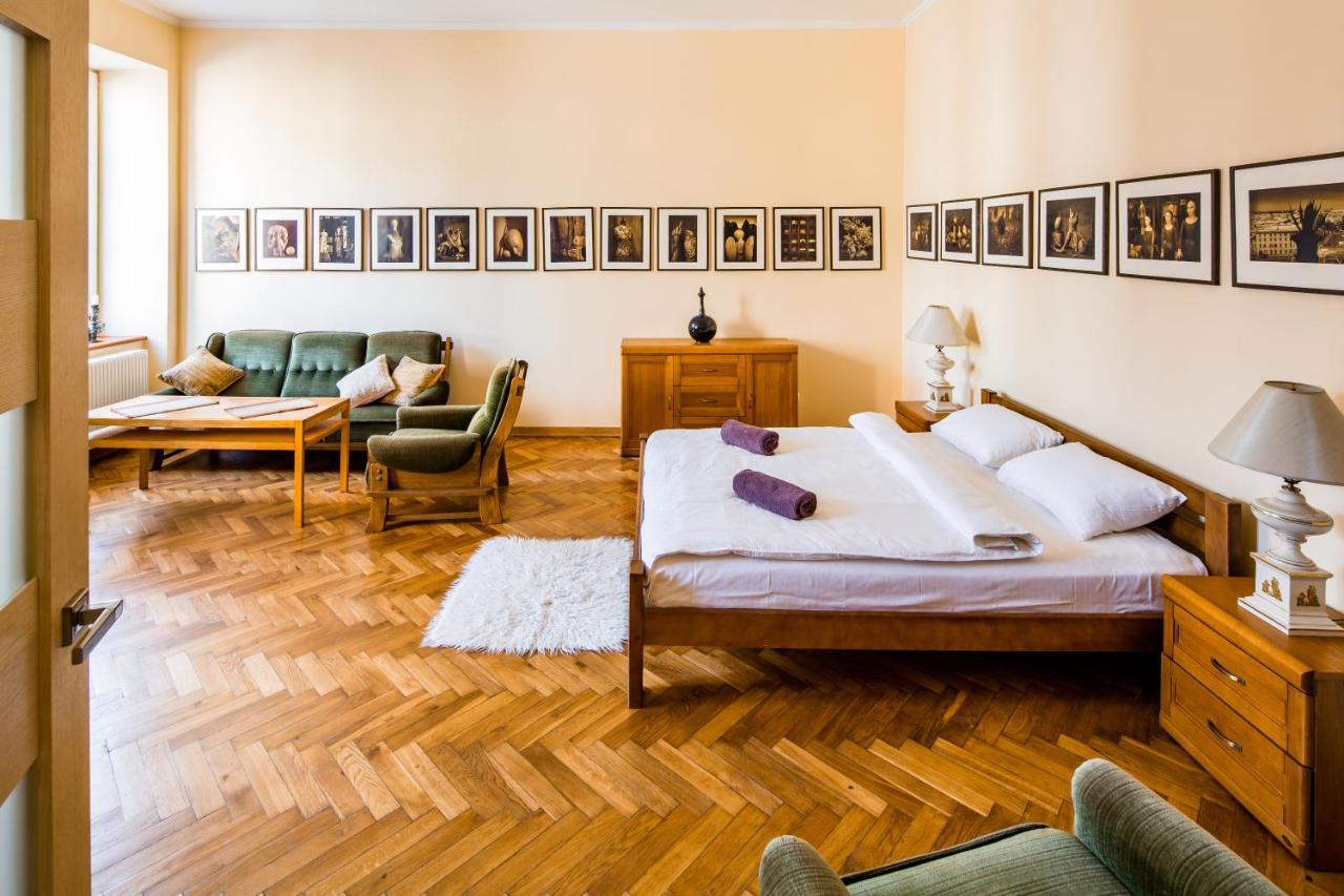 Romari Ставропігійська Apartamento Lviv Exterior foto